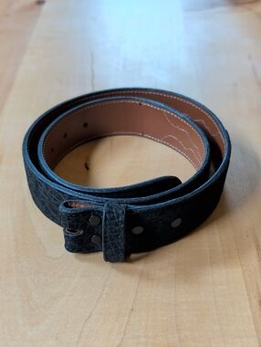 Classic Black Textured Leather Belt with Tan Interior